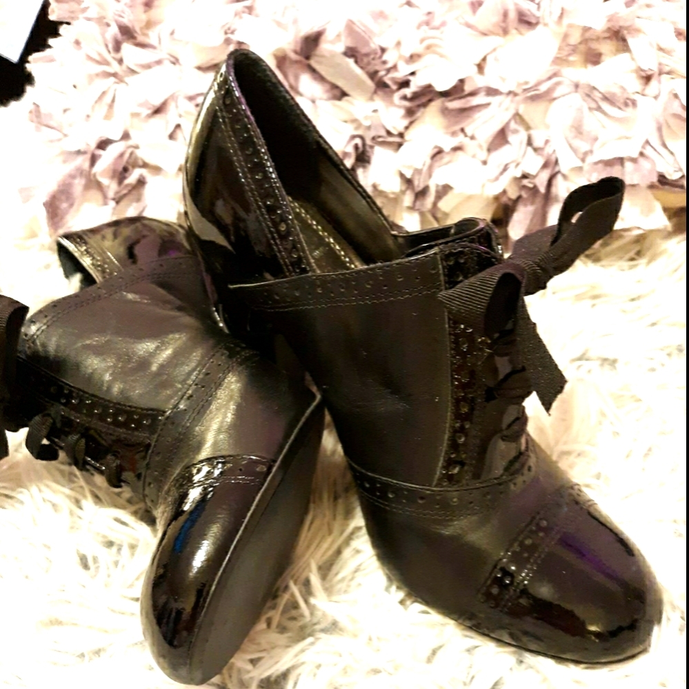 Heeled boots